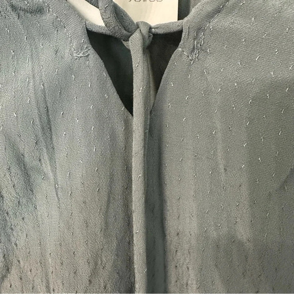 4SI3NNA Women’s Blue Slate Short Puff Sleeve Tie Neck Blouse Size XS NWT - Picture 10 of 11